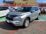 アウトランダーPHEV  2.4 M 4WD