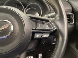 MRCC(マツダレーダークルーズコントロール)は先行車との車間を維持しながら追従走行を行い、長距離でのドライバー負担を軽減させてくれます。