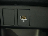◆USBチャージャー◆使いやすい場所に装備されています。