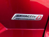 【SKYACTIVE-D】低圧縮比化とそれに伴う軽量化により、クリーン性能と燃費性能、そして軽やかな走行性能を両立させたマツダのクリーンディーゼルエンジン。