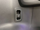スタッフ全員が自動車保険の資格を保有しており、万が一の事故の際のサポート体制を整えております。メルセデス・ベンツ自動車保険プログラムをご用意しております。無料証券診断を行います!