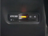 ◆ETC2.0装着◆進化したドライブ体験。料金収受システムだけだったETCが生まれ変わって、高速道路を賢く使うETC2.0に進化しました。多彩な情報サービスが便利で快適なドライブ体験を提供します。
