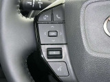 ステアリングスイッチ装備!運転しながら手元でオーディオの操作などができます。