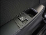 ◆サードシート用アクセサリーソケット◆3列目にも電源を設置。搭乗される方がスマホの充電をしたり、アウトドアのシーンでも活躍いたします!