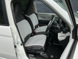 NONEの人気の秘訣の一つは乗り降りしやすく運転がしやすいことなんですよ(*^_^*)
