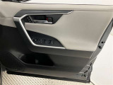ボタン1つ自動で窓の開閉が可能です!空気の入れ替えも瞬時にできます!