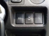 オートマチックハイビームを装備しております☆先行車や対向車のライトを認識し、ハイビームとロービームを自動で切り替える機能です!夜道の視界を確保してくれますので安心ですね♪