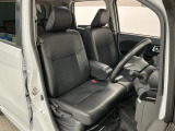 【運転席・助手席】内装ルームクリーニング済みです。しっかり綺麗にしていますので、是非、お確かめください。車に自信があるからこそ、是非一度ご来店頂き内外装も見てもらえると幸いです。