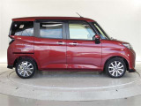 両側パワースライドドア付きだから、狭い駐車スペースなどでの 乗り降りラクラク!小さなお子さまのいるご家庭には嬉しい装備。