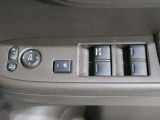 運転席のスイッチ類です。