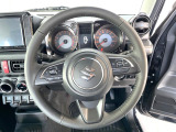 【純正革巻きステアリング】上質な革を使用することで、手にしっかり馴染みとても運転しやすいハンドルです♪