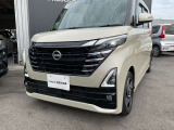 LEDヘッドライトハイビームアシスト機能付です。前方検知用カメラで、先行車や対向車のライト、道路状況・道路周辺の明るさを検知し、前方の視界を確保し手動で切り替えるわずらわしさを軽減します。