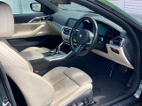 サポートのきいたスポーツシートですので、長時間の運転でも快適にお過ごしいただけます。