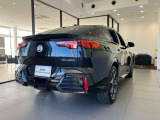 どっしりとしたバンパー下部のデザインはBMWの高級感を際立たせると共にスポーティーさを演出しております。