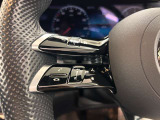 メモリー付きパワーシートが装備されている車両はシートの位置・ドアミラーの角度・ハンドルの位置を3名まで記憶出来ます。