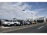 もちろん、グループ会社の新車もご案内可能です。お気軽に申し付けください。