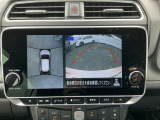 アラウンドビューモニター装備で、バックや縦列駐車の際に上から見た映像があなたをサポート!