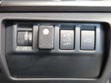 パワーバックドア装着車です。