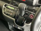 発進時から滑らかに加速する無段階変速のCVTはストップ&ゴーの多い街の中も快適です