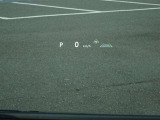 カラーヘッドアップディスプレイ付き。少ない視線移動で情報を確認できるので、運転の疲労軽減に繋がりますよ♪