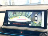 【パノラミックビューモニター】専用のカメラにより、上から見下ろしたような視点で360度クルマの周囲を確認することができます☆死角部分も確認しやすく、狭い場所での切り返しや駐車もスムーズに行えます。