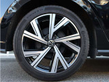 215/45R17タイヤ/7J x 17 アルミホイール
