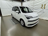 広々とした車内空間に優れた燃費性能。更にデザインも上質で人気のお車です!