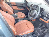 ●レザーシート:高級感漂うレザーシートは、使用感も少なく良好なコンディションを保っております!その他、気になる箇所がございましたらお気軽にお問合せ下さい!