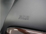◆助手席エアバッグ◆SRSエアバッグは、シートベルトだけでは防ぎきれない衝突時の衝撃から乗員を守るための安全装置。衝突時に瞬時に膨らみ、頭部や胸部がダッシュボードに直接衝突するのを防ぎます。