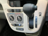 お客様にぴったりなおクルマをお選びいただけますように様々な展示車をご用意致しております!ダイハツの軽自動車だけではなく、他メーカー車やコンパクトカー・ミニバンなども数多く取り揃えております!