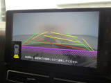 バックガイドモニターで、後方を確認しながら安心して駐車することができます。運転初心者も熟練者も必須の機能ですよ!
