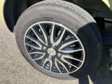スタイリッシュなモデューロ14インチアルミホイール!タイヤサイズは155/65R14です!