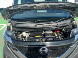 エンジンルームもきれいです。自社工場で車検・点検整備をして納車になります。保証も付いて安心です。