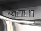 パワーウィンドゥ 運転席ドアスイッチ照明付です。電動格納ミラーも手元でワンモーションで可能です。