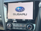 【メーカー純正ナビ】インテリアに溶け込むスタイリッシュな「専用設計」メーカーナビを装備♪視認性や操作性など基本性能にも優れ、より上質なカーライフをお楽しみいただけます。