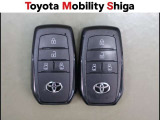 スマートキー2本付き!キーをポケットやカバンに入れておくだけでドアの施錠・開錠やエンジンスタートの操作が簡単です!
