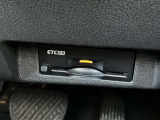 ETC2.0を装備。DSRC通信方式によって双方向通信することでカーナビと高速道路がリアルタイムに情報連携して、便利で快適なドライブ体験を提供します。