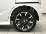 純正アルミ☆車体とのバランス良さとデザイン性でキマッテマスね☆