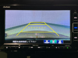 【バックカメラ】運転が苦手な方も車庫入れラクラクです!ギアをリバースに入れれば自動的に切り換わりますので、面倒な操作は不要です♪狭い駐車場もお車を傷つけず安心ですね!