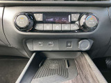 フルオートエアコン 温度設定をすれば自宅のエアコンのように車内の温度をコントロール