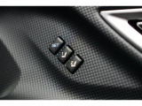 運転席のシートポジションメモリー機能は、登録済みの運転者と交代しても、シートポジションの変更の手間がかかりません。