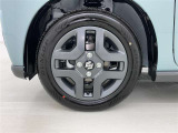 純正アルミホイールが車の雰囲気を引き立てますね!