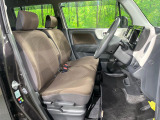 運転席シート廻りは使用感も少なく、良好な状態となっています。丁寧に使われていたことがよくわかりますね。