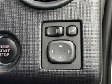 両側電動格納ミラーです。