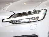 ヘッドライトはLED仕様です トールハンマーと呼ばれるT字型のヘッドライトです