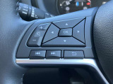 ナビの簡単な操作ができるスイッチがハンドルに付いており便利です。