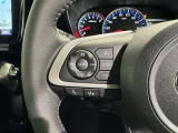ステアリングスイッチ装備!運転しながら手元でオーディオの操作などができます。