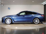 【拘りのFR】BMWが多く採用するFR車。ダイレクトでスポーティな加速感・シャープなハンドリングを実現。縦置きエンジンレイアウトにより、フラットで上質な乗り味です。