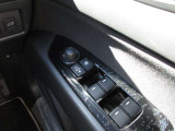 ドアミラーもAUTOで格納とっても便利です♪ウインドー操作も全てオート機能を採用しております☆