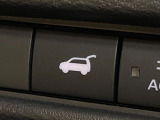 【パワーバックドア】スマートキーや運転席のボタンを押すだけでリアゲートが自動で開閉します!荷物を持っている時や、高い位置にあるバックドアを閉める際に便利な機能です♪